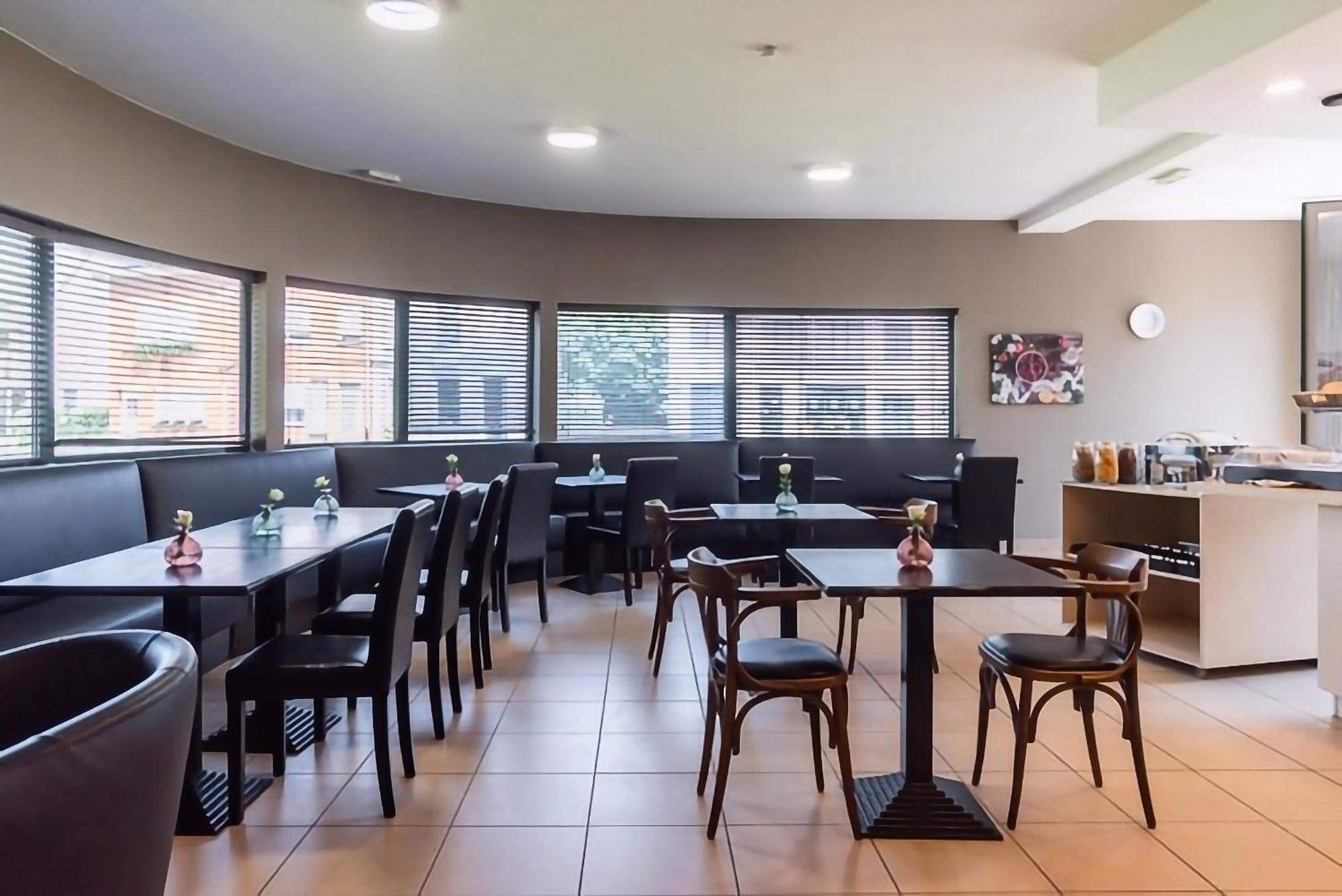Hobbit Hotel 메헬렌 외부 사진